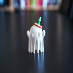 Cute Spooky Ghost with Pumpkin Hat Keychain - Adorable Halloween Accessory