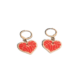 Plastic Heart-Shaped Concha...