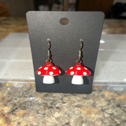 Tiny Mushroom Earrings – Cute & Minimalist Jewelry for Everyday Wear