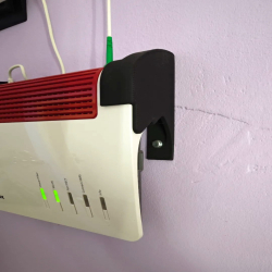 Custom Wall Bracket for !Box 5590 Fiber – Sturdy and Space-Saving Router