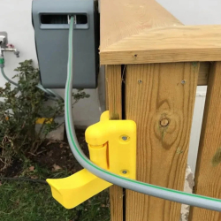 Garden Hose Corner Guide -...